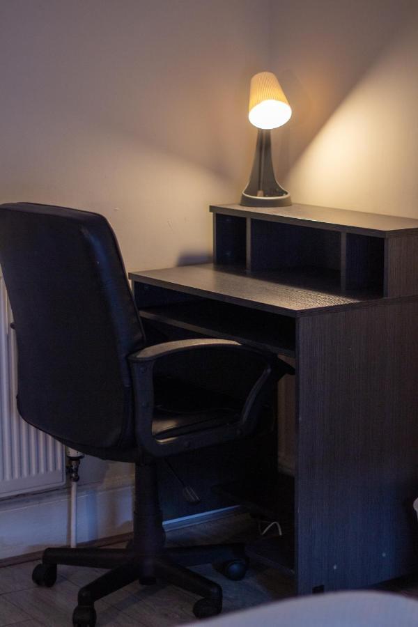 Home Away From Home Sheffield Bagian luar foto
