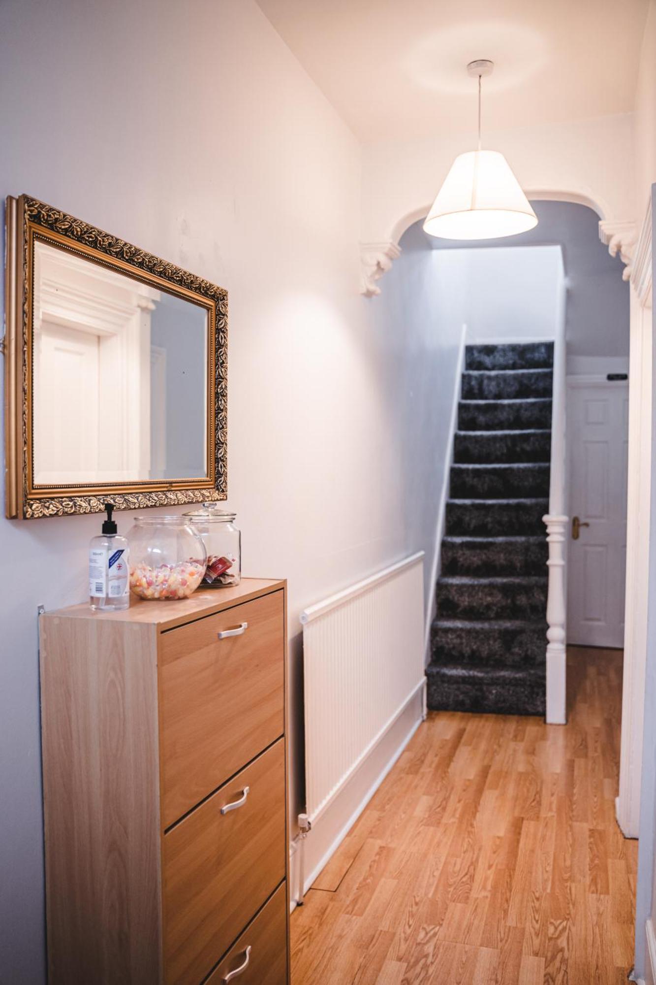 Home Away From Home Sheffield Bagian luar foto